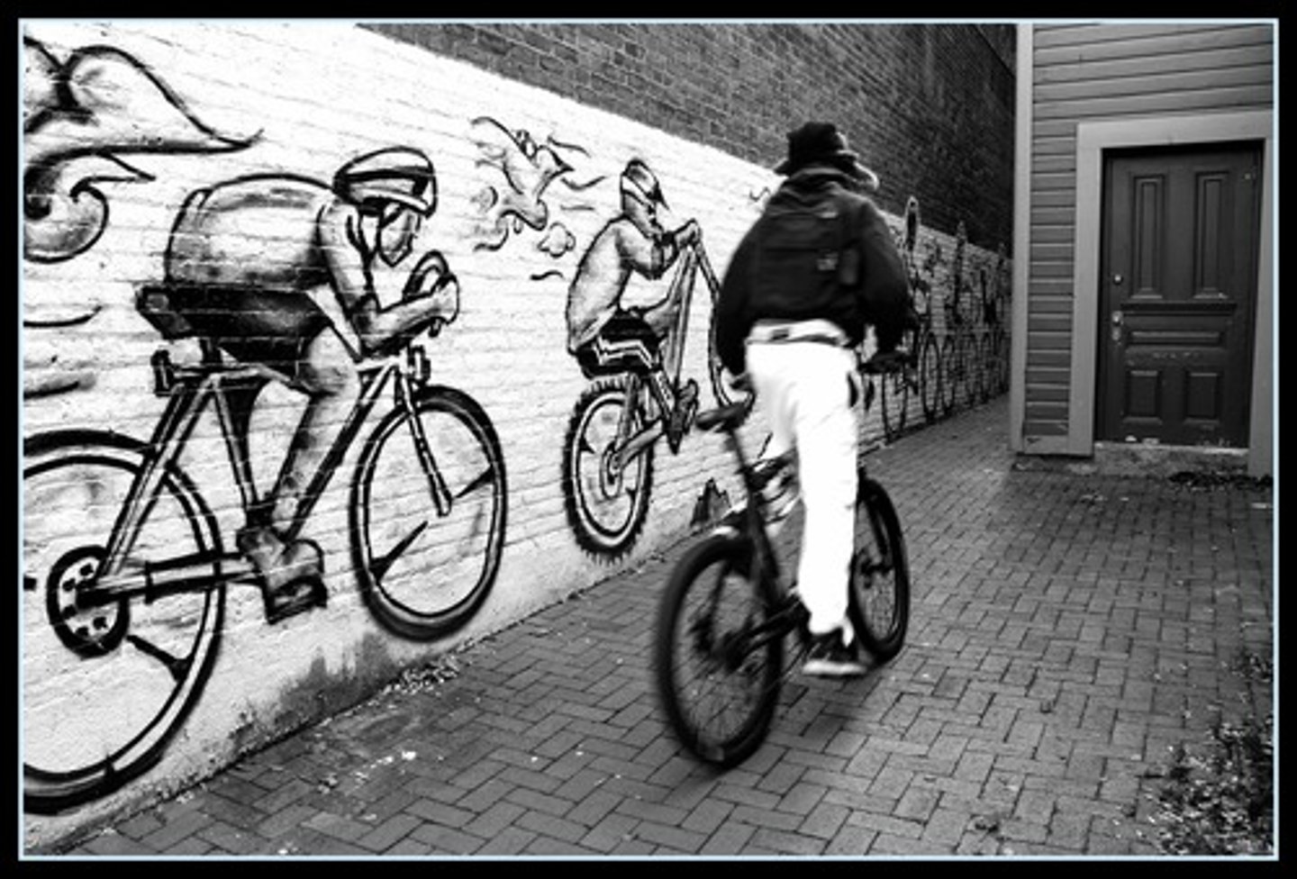 <p>to ride a bike</p>