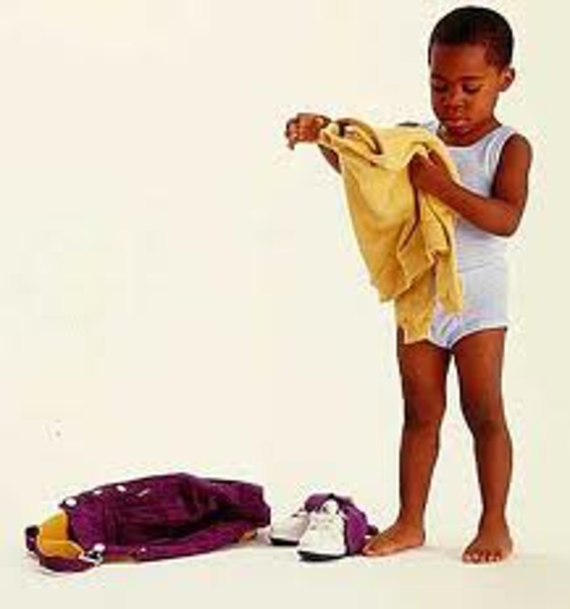 <p>to get dressed / mặc quần áo</p>