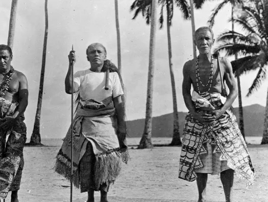 <p>Unlike a band or tribe, a chiefdom is</p><p>not an egalitarian society, but a</p><p>ranked one.</p>