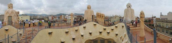 <p>Casa Mila / Antoni Gaudi / Barcelona</p>