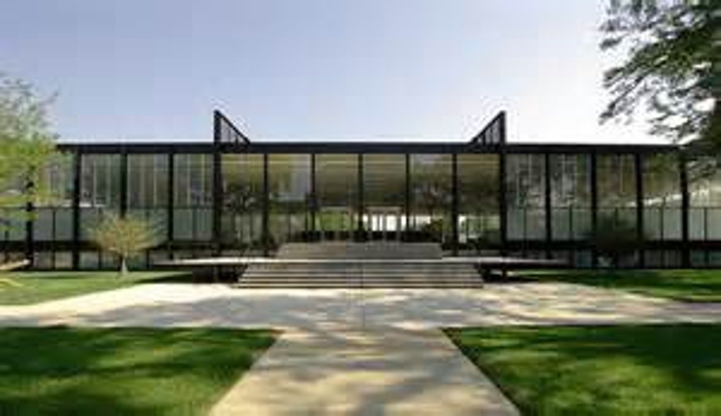 <p>Ludwig Mies van der Rohe</p><p>(Modernism)</p>