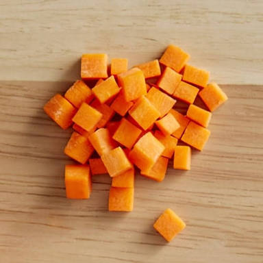 <p>To cut food into small squares, using sharp knife</p>