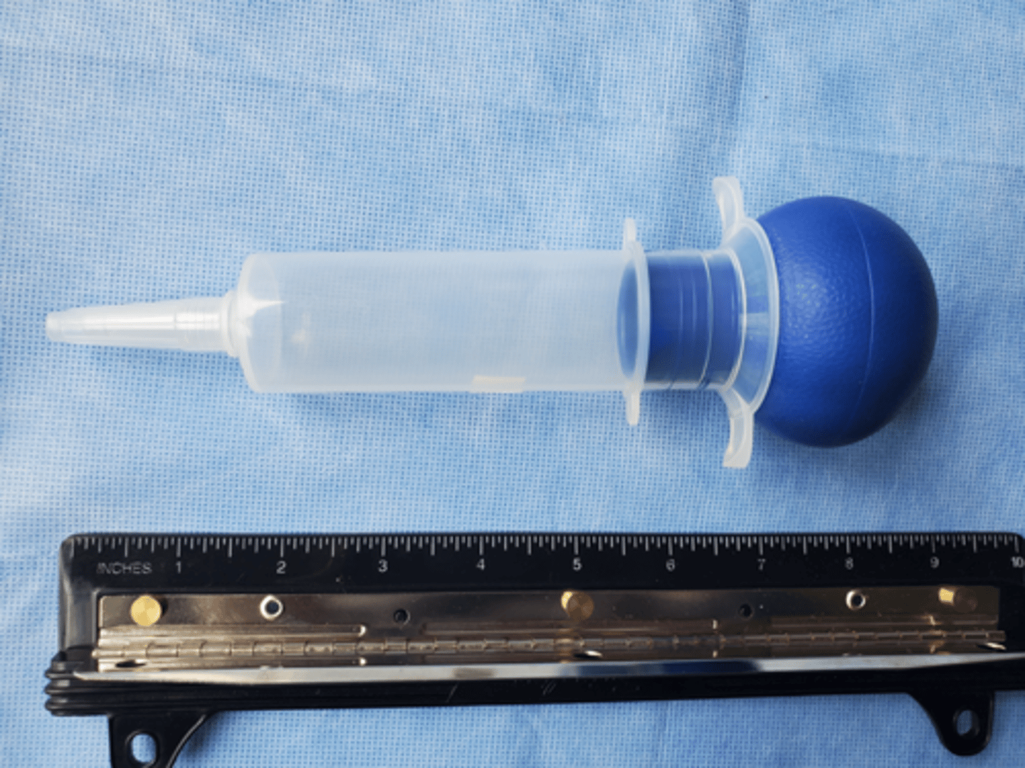 <p>aspiration of surgical sites. can be used to flush surgical site. 60ml capacity</p>