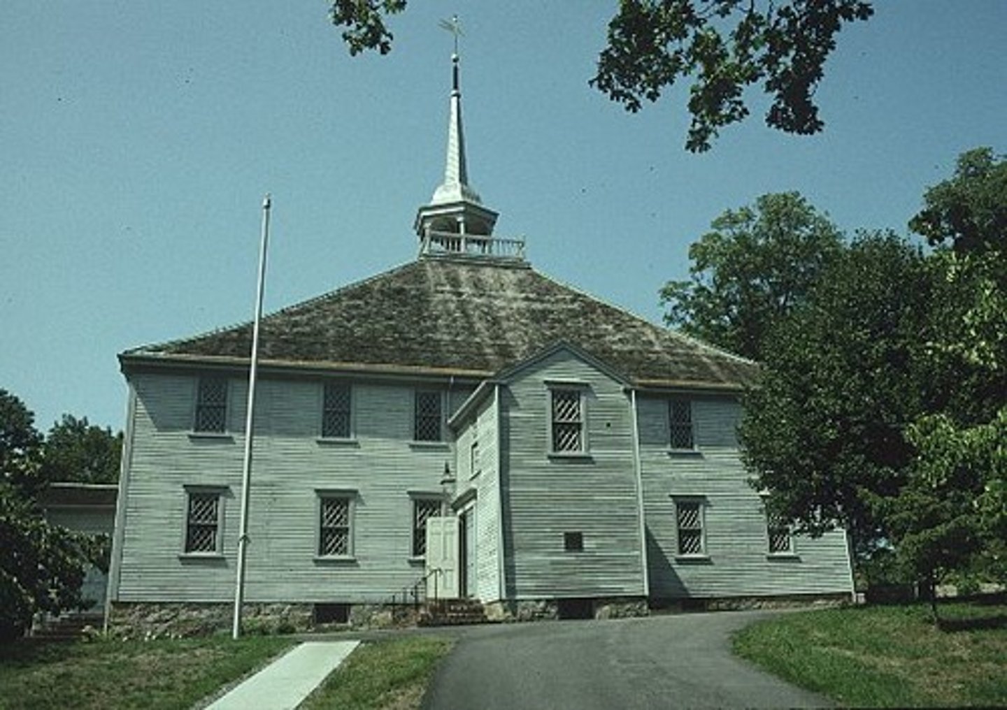 <p>the meeting house</p>