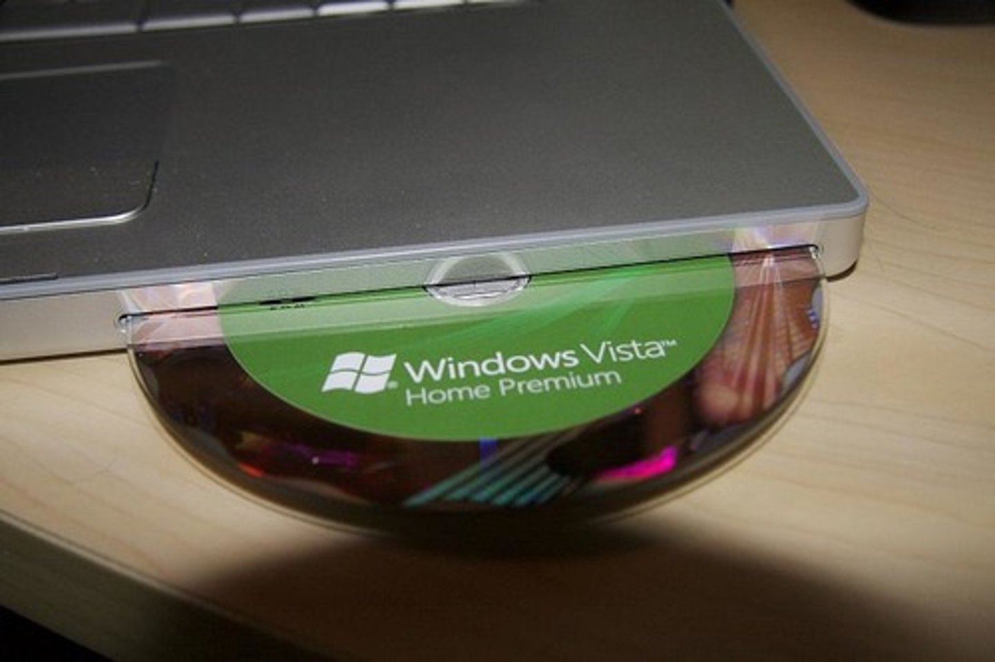 <p>(v) cài đặt</p>