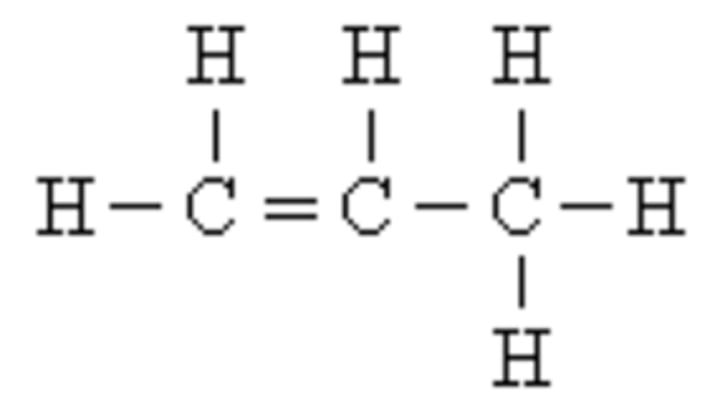 <p>carbon based molecules</p>