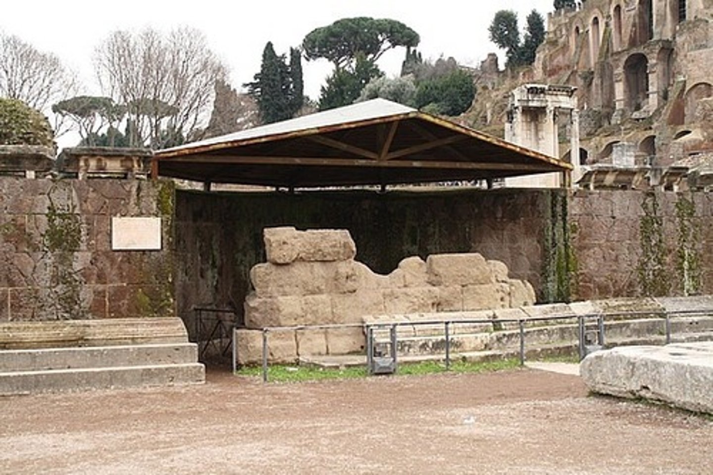 <p>-Dedicated by Augustus</p><p>-Used as voting assembly</p><p>-Numismatic evidence of colossal statue of Caesar</p><p>-Forum</p>
