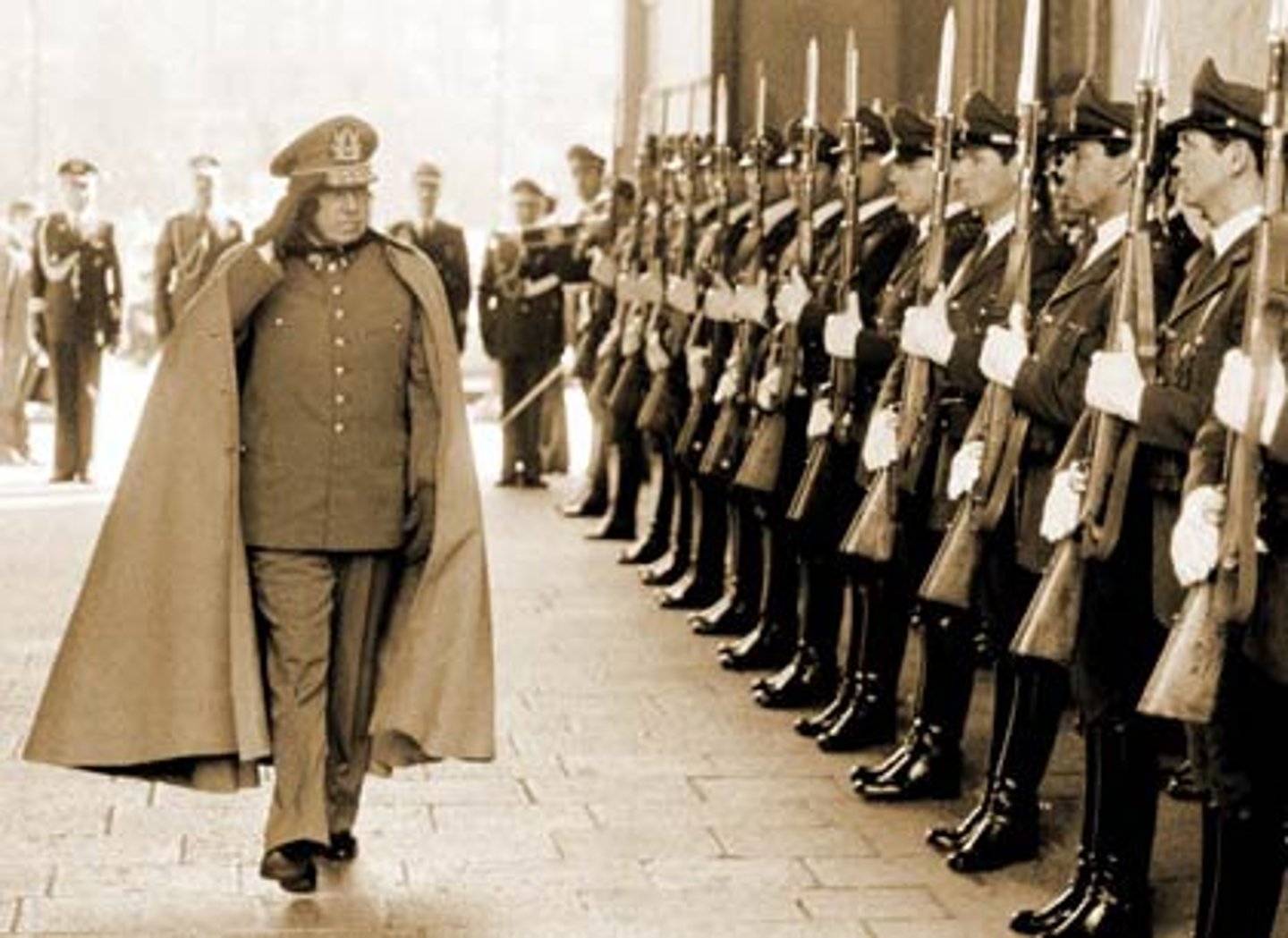<p>One person has absolute power over citizens and constitution</p>