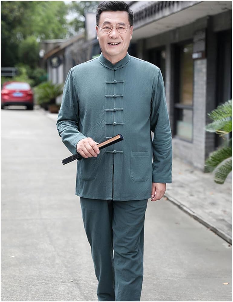 <p>What is this traditional Chinese costume called?</p>