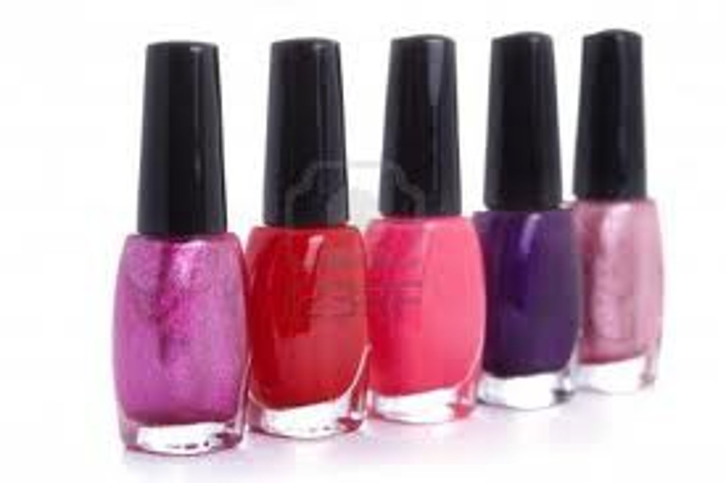 <p>the nail polish</p>