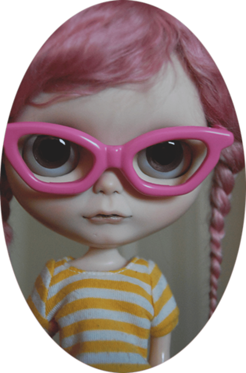 <p>to use, to wear</p>