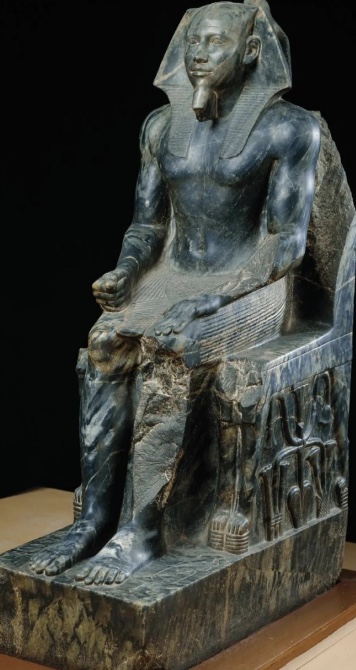 <p>Khafre as enthroned king</p>