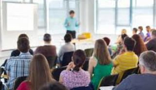 <p><span style="color: blue;">der Kurs</span></p>