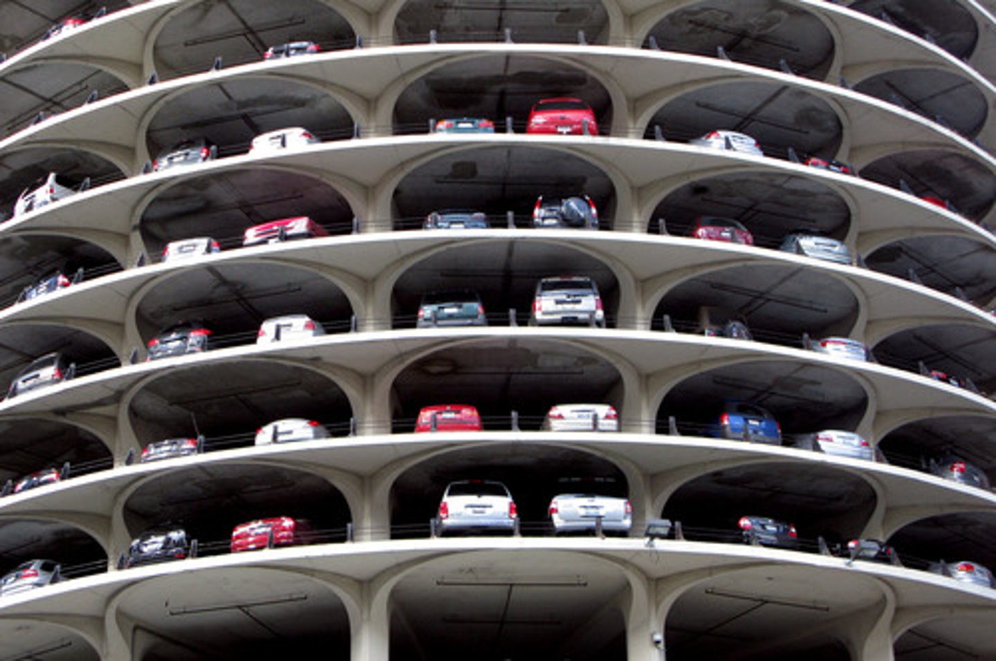 <p>tầng nhà</p><p>The building has got six ..................s</p>