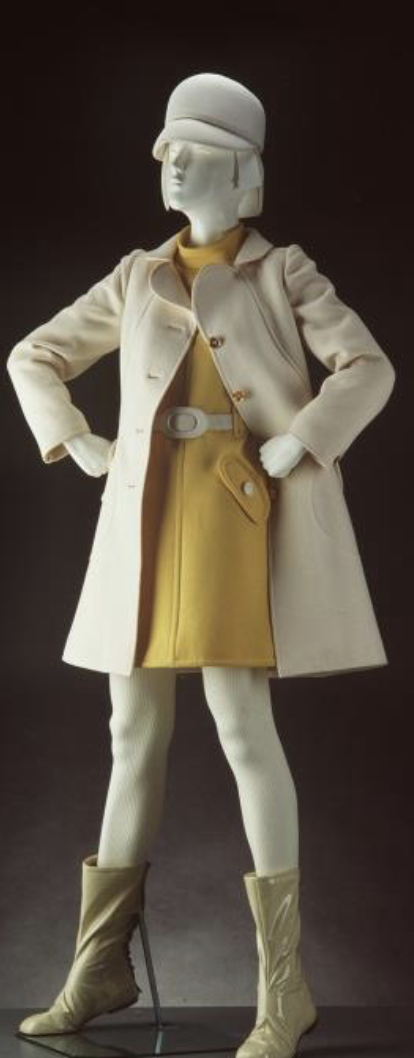 <p><span style="background-color: transparent;"><strong><span>Traits:</span></strong><span> eliminate unnecessary, simple, clean<br></span><strong><span>Idea:</span></strong><span> less is more<br></span><strong><span>Influences:</span></strong><span> modernism, industry</span></span></p>