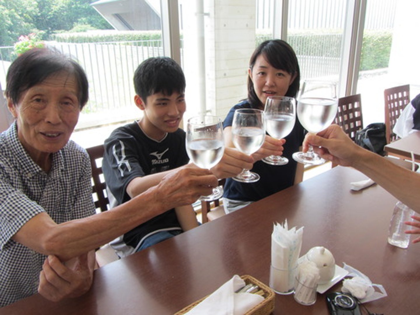 <p>Cheers!</p>