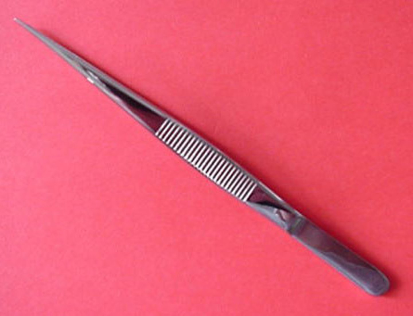 <p>instruments w/ sharp points used to remove splinters & foreign objects from the skin or tissues</p>