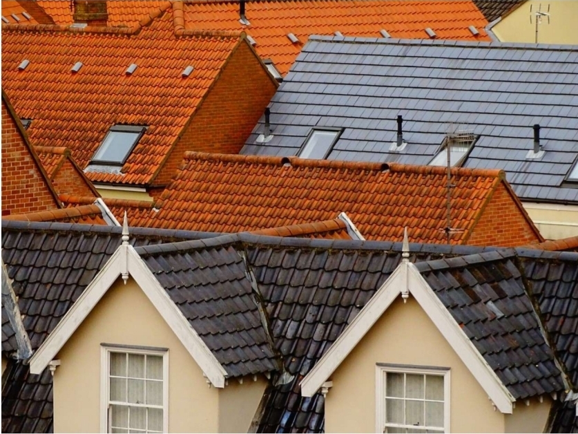 <p>A roof having one or more slopes. </p>