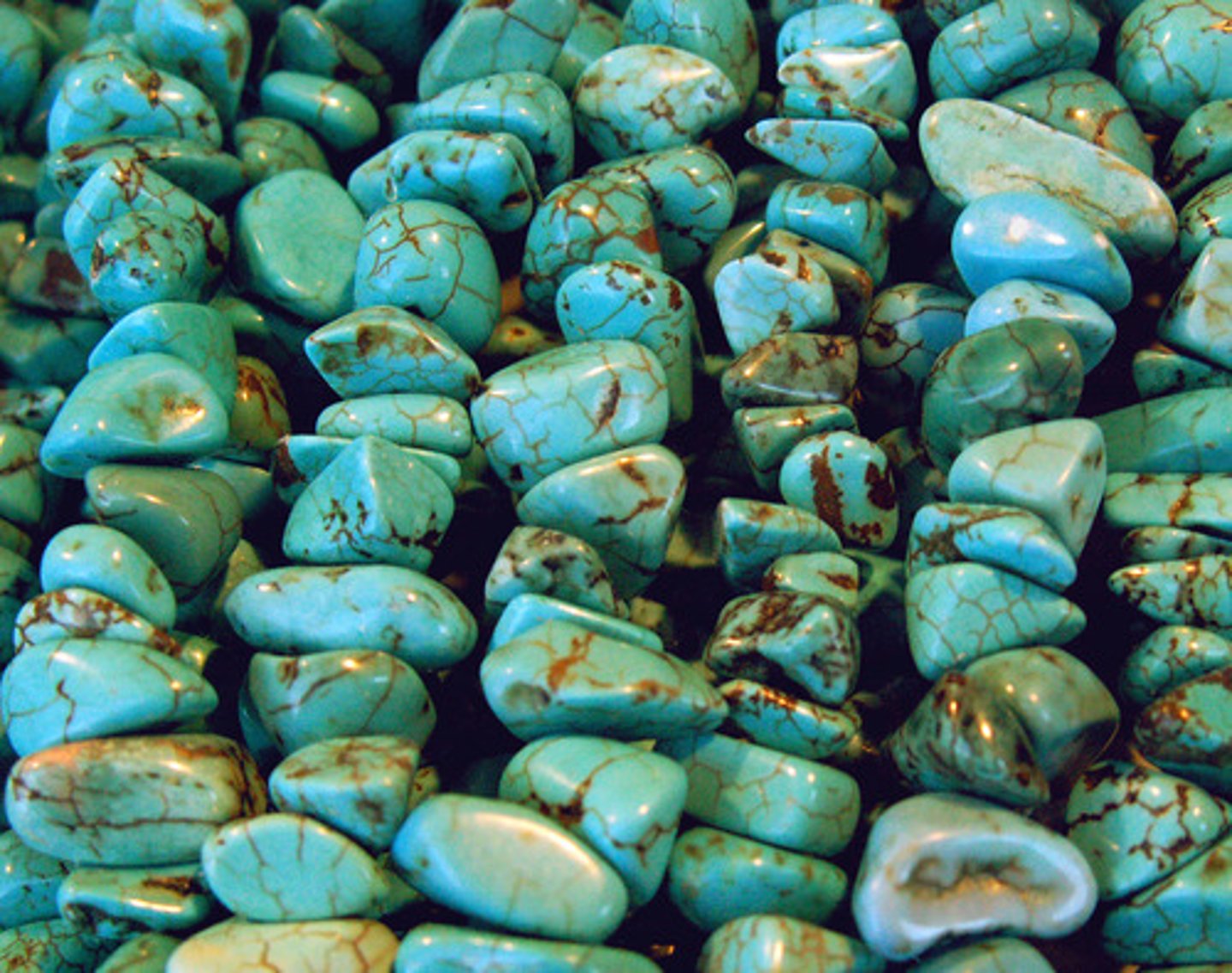 <p>Phosphate family mineral</p>