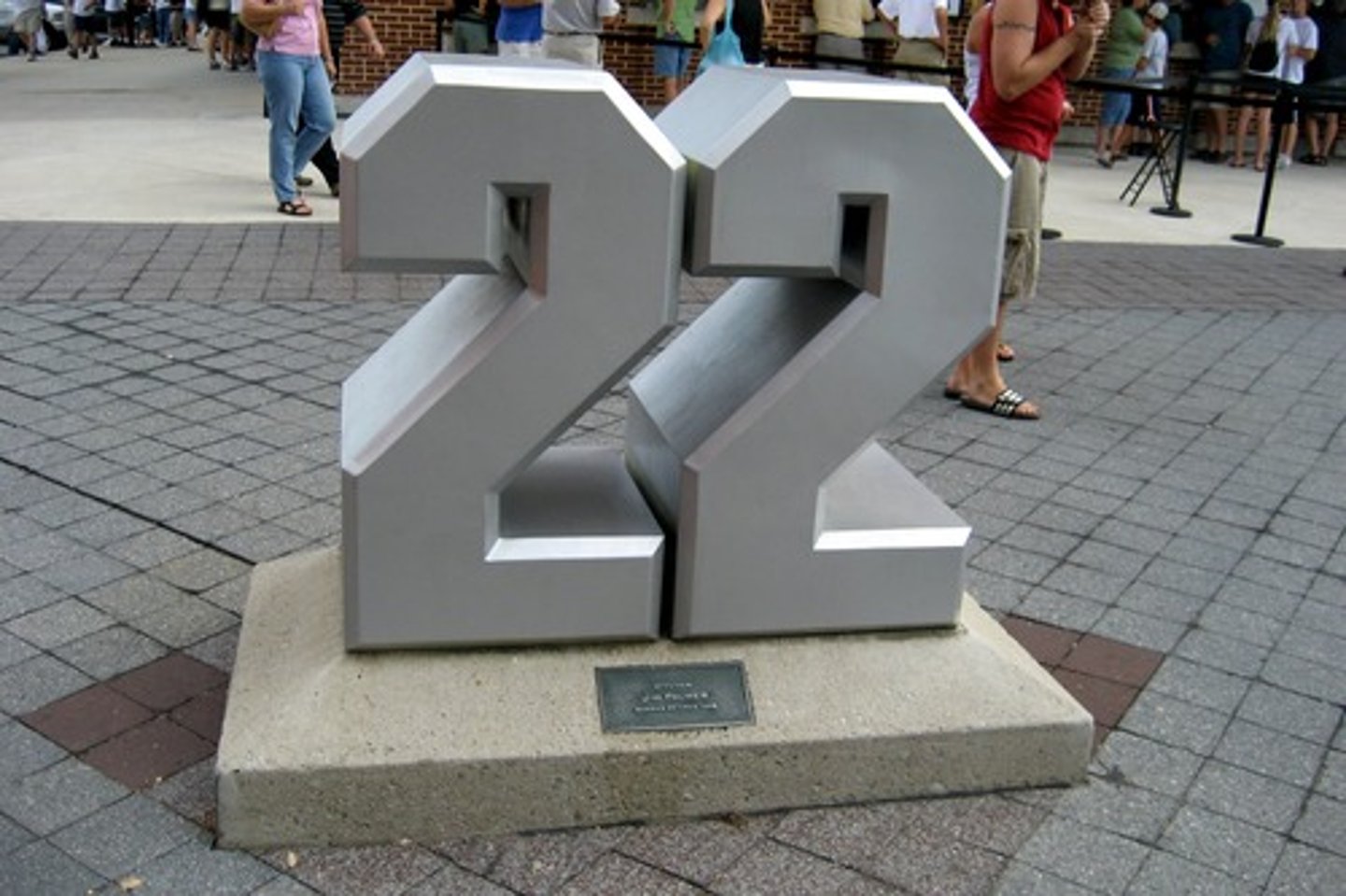 <p>veintidós</p>