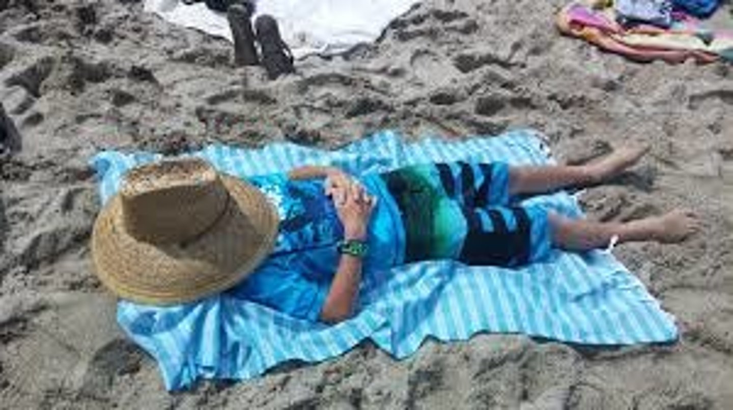 <p>to lie down</p>