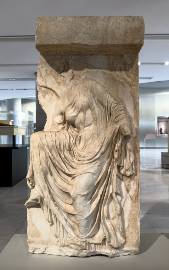 <p><strong>title & siting</strong>: <strong>artist & culture:</strong> <strong>style:</strong> <strong>date of creation:</strong> <strong>materials & technique: form & content:</strong></p>