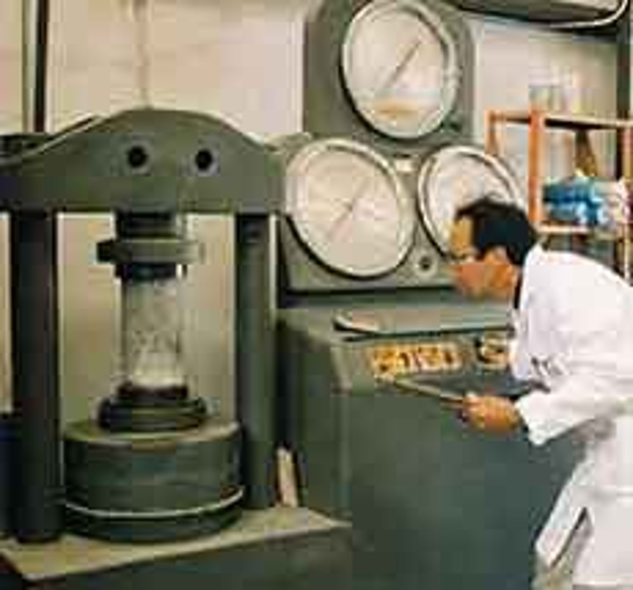 <p>the force at which a material breaks under pressure</p>