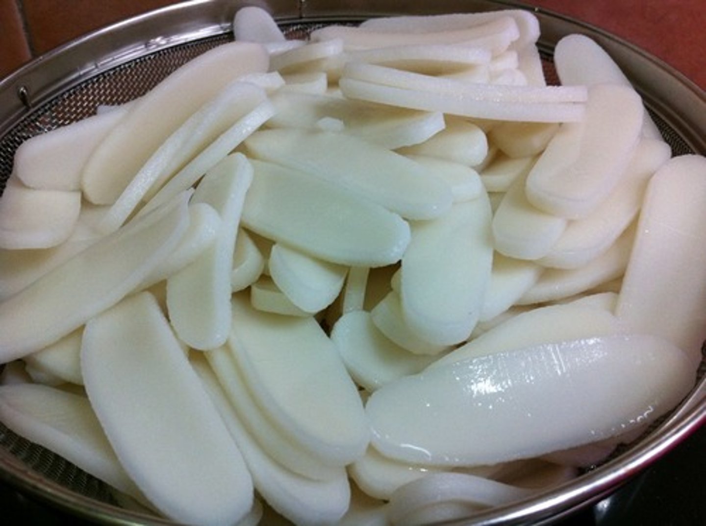 <p>bánh tok<br>떡이 어때요?<br>Món bánh gạo thế nào?</p>