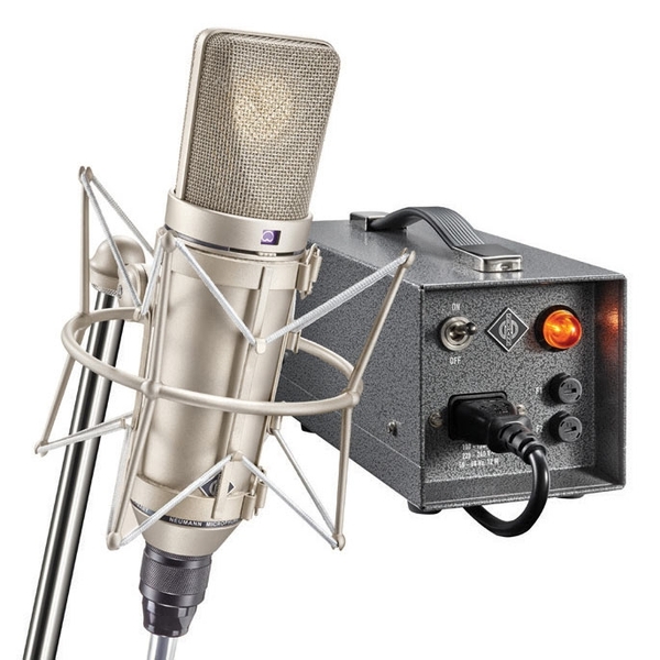 <p>U-67;  large-diaphragm tube condenser mic; cardioid, omni, and figure-8 patterns</p>