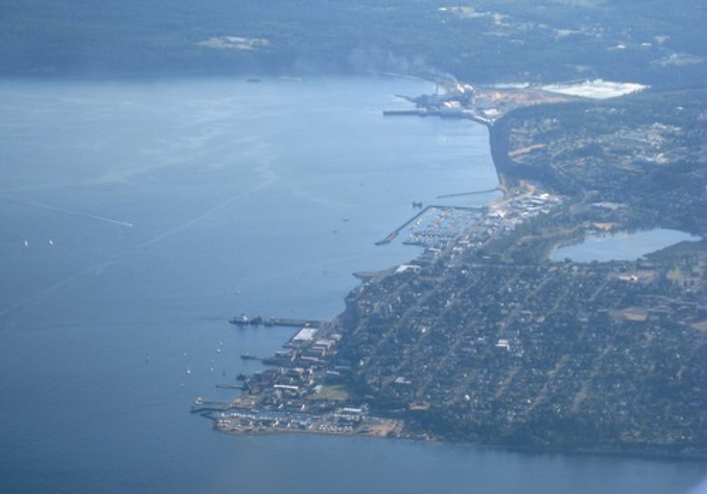 <p>Cities that, because of their geographic location, act as ports of entry and distribution centers for large geographic areas.</p>