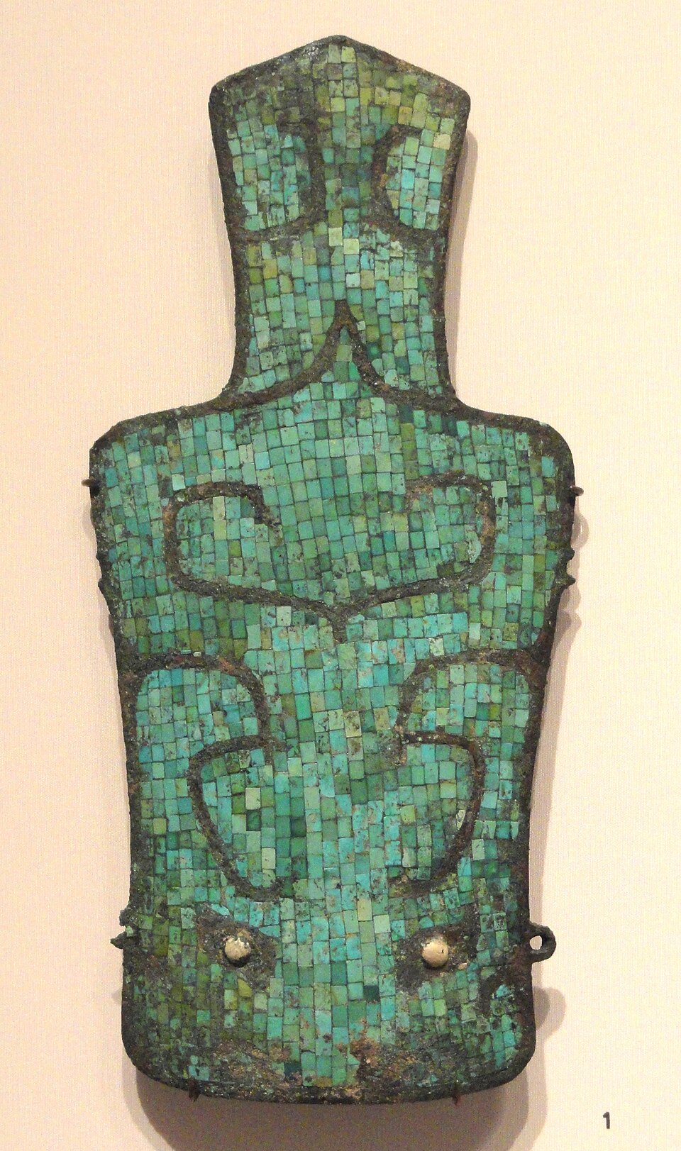 <p>Turquoise-Inlaid Plaque with Stylized Animal-Mask Decoration</p>