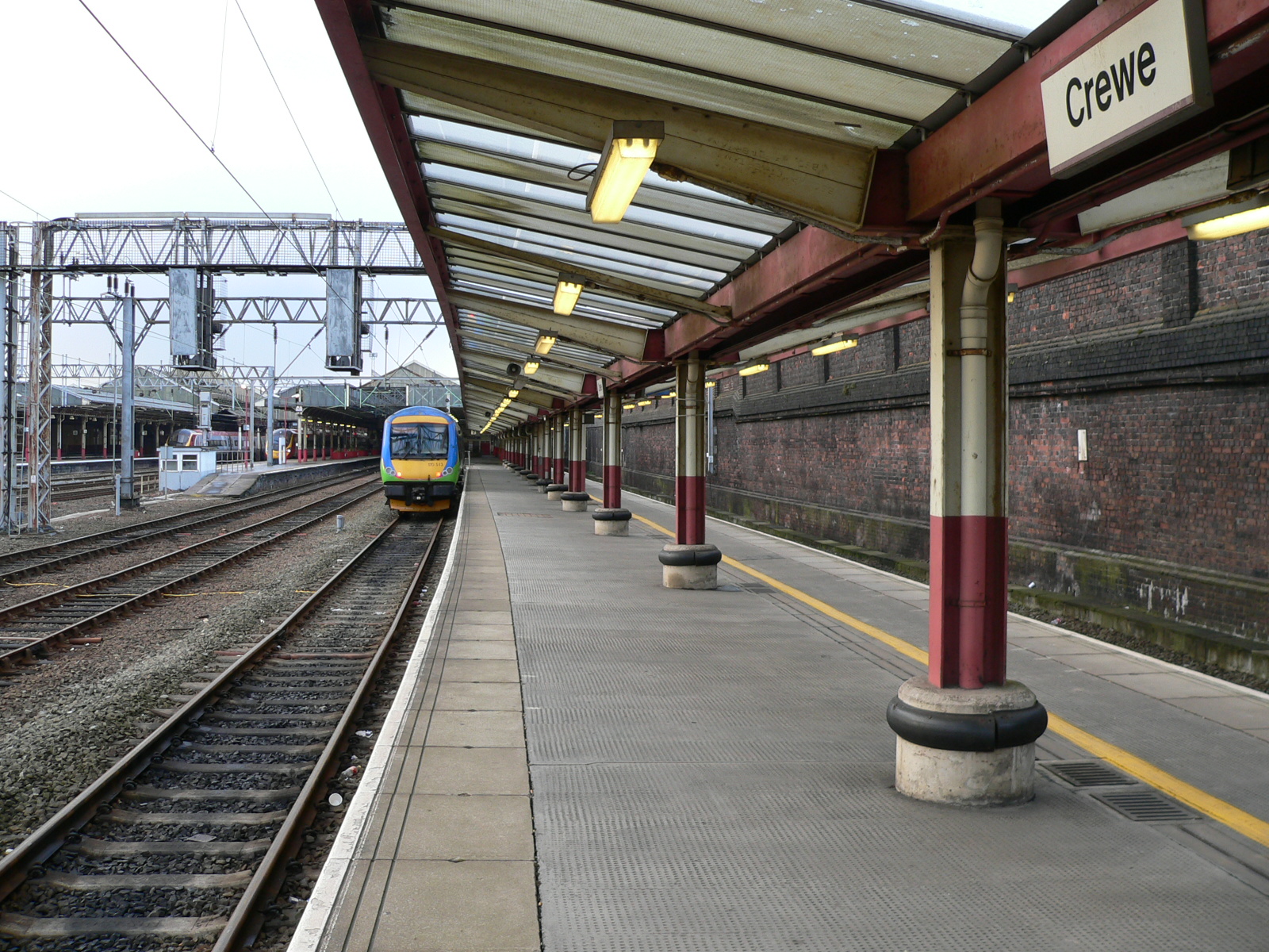 <p>platform (n)</p>
