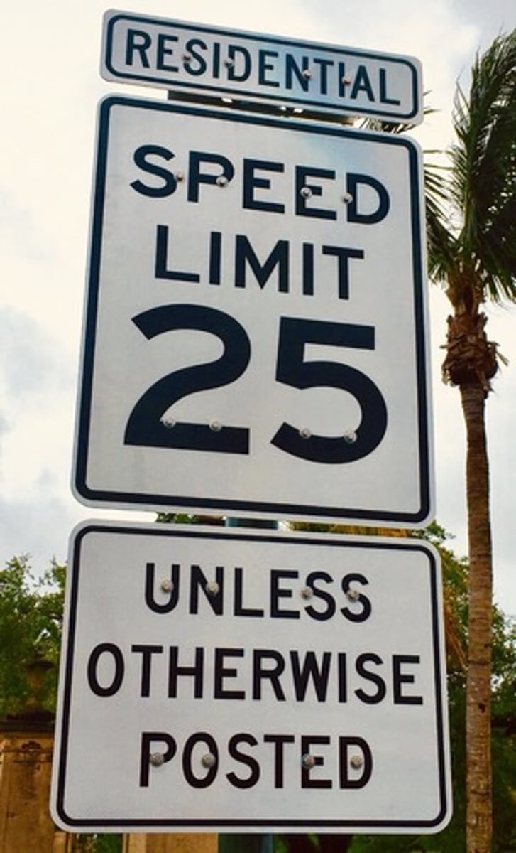 <p>25 mph</p>