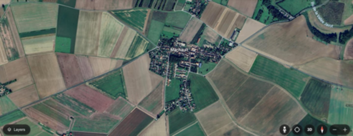 <p>houses are grouped together in tiny clusters</p>