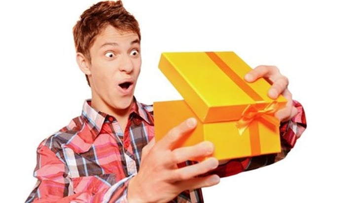 <p>to surprise</p>