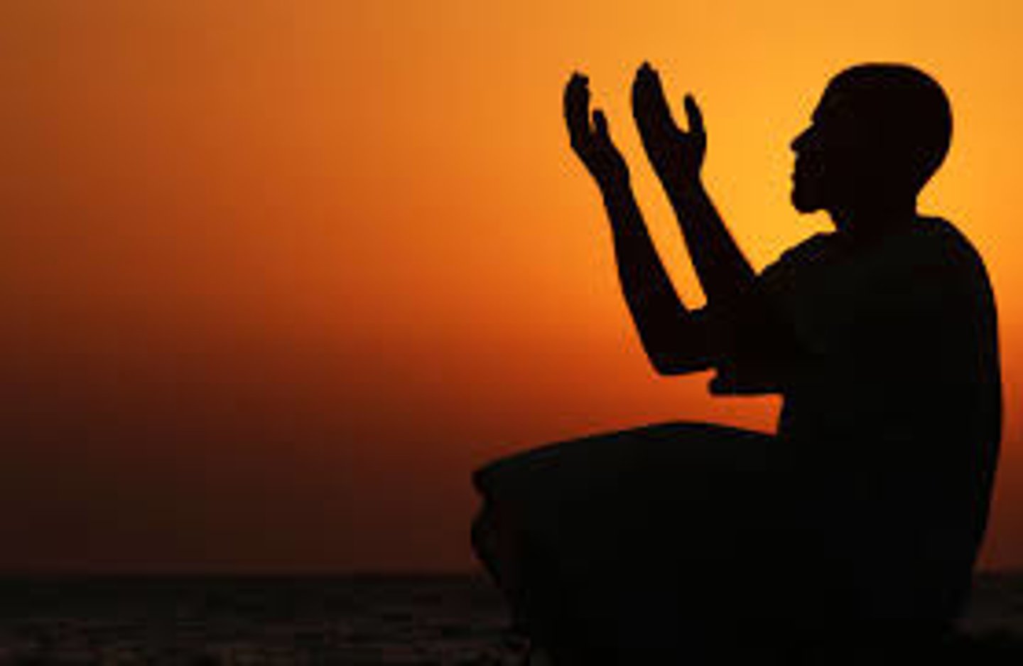 <p>to call upon someone, supplicate; to invite</p>