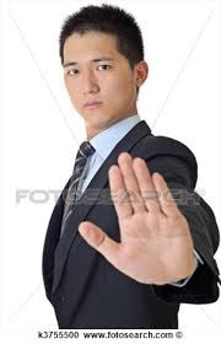 <p>/jiānjué/ kiên quyết (adj) ((quyết tâm ko do dự)</p>