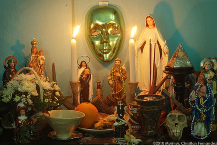 <p>Cuban religion that combines Catholic and West African beliefs</p>