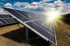 <p>Tấm pin mặt trời</p><p><em>Installing solar panels on your roof can significantly reduce your electricity bills and help the environment</em></p>