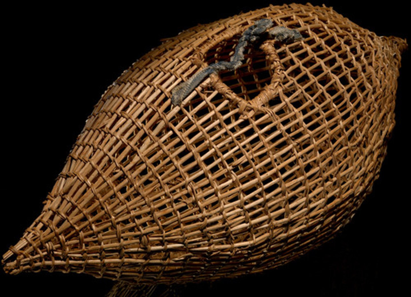 <p>un piège à poissons (lat. nassa, Littré, BI 49)</p>