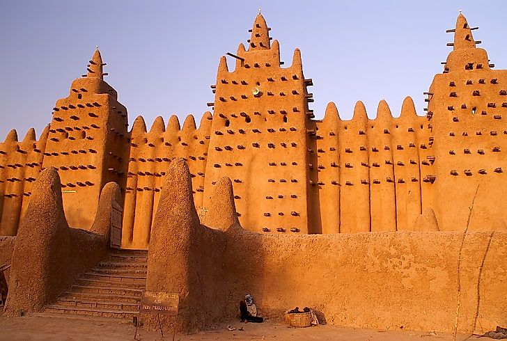 <ol start="24"><li><p>The photograph above of a mosque (first erected in the fourteenth century) in what modern-day West African country of Mali best exemplifies which of the following historical processes?</p></li></ol><p></p>