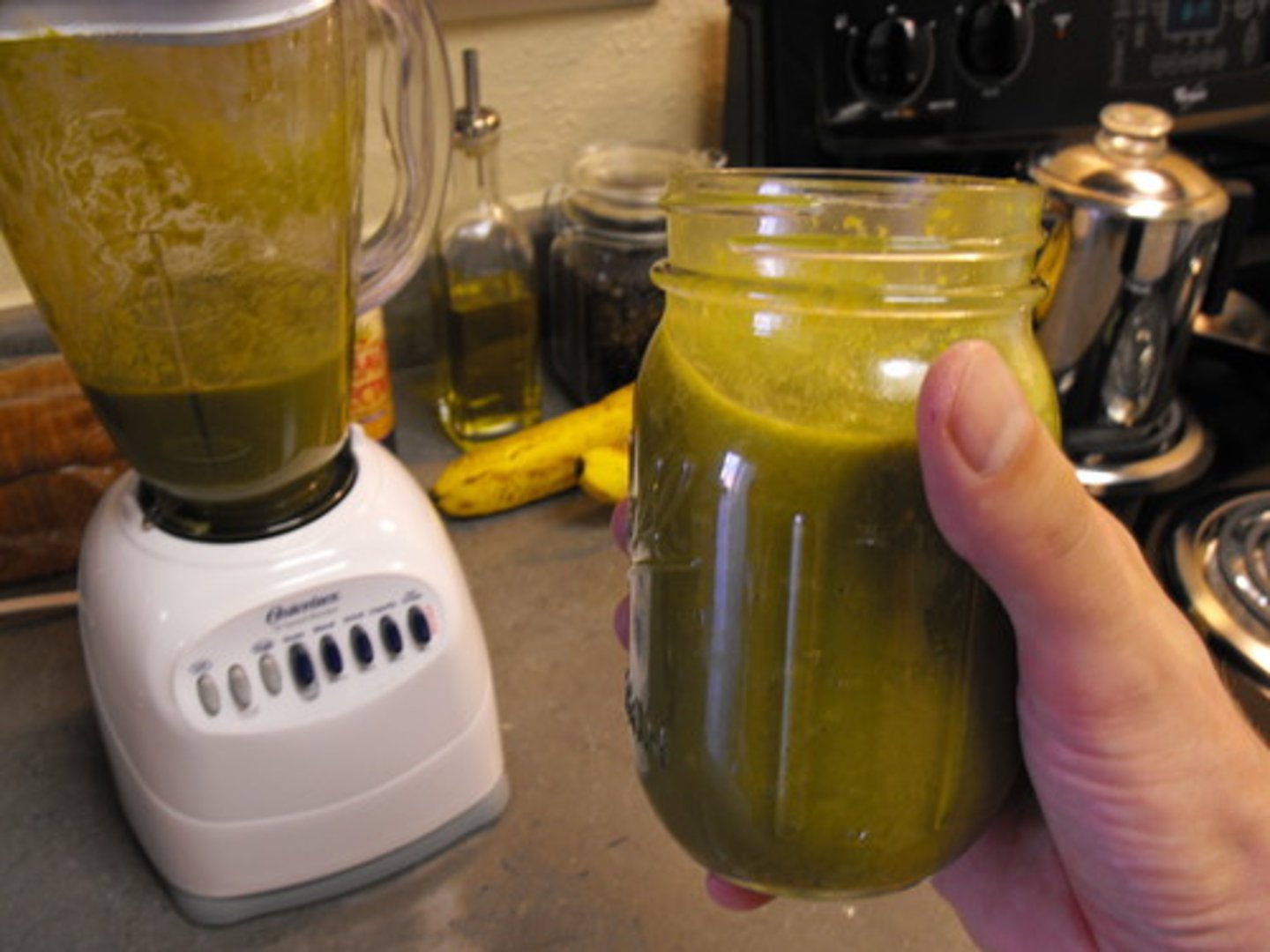 <p>to blend, liquefy</p>