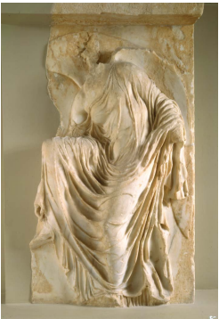 2.35 SUB IMAGE 4 - Victory adjusting her sandal