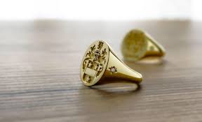 <p><strong>Signet ring</strong></p><ul><li><p>They often show <strong>religous scenes</strong></p></li><li><p>although the precise <strong>meaning of these images are often unclear</strong></p></li><li><p>most common engravings are <strong>flowers</strong> + <strong>eagles</strong></p></li></ul><p></p>