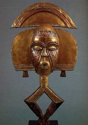 <p><span><strong>Kota people, </strong><em>Reliquary Figure</em><strong>, c. 19<sup>th</sup>-20<sup>th</sup> century</strong></span></p>