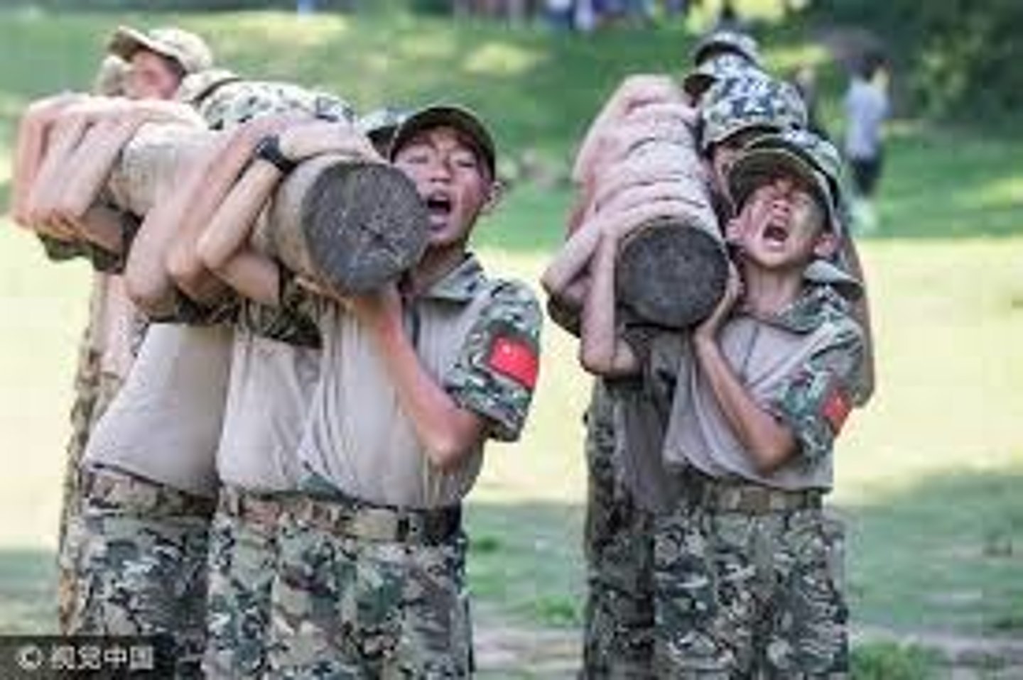 <p>/káng/: Vác</p>