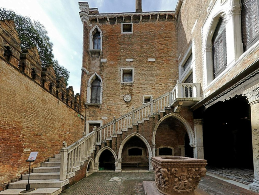 <p>Giovanni &amp; Bartolomeo Bon</p><p>Ca’d’Oro</p><p>Venice, Italy</p><p>1420</p>