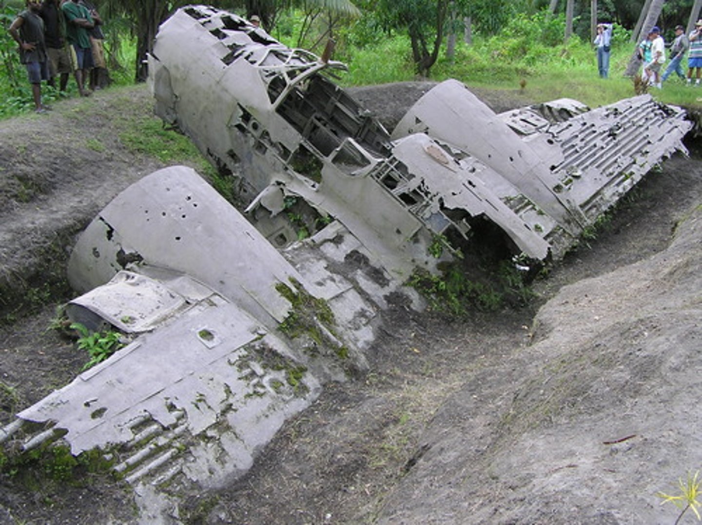 <p>обломки</p>