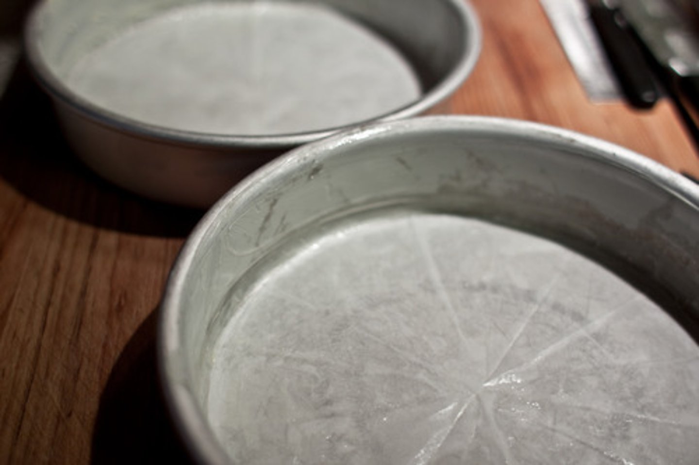 <p>a cake pan</p>