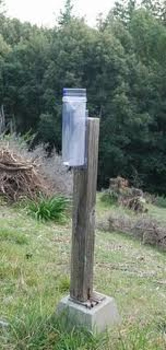 <p>-measures rain and snow</p><p>-units: mm or inches</p>